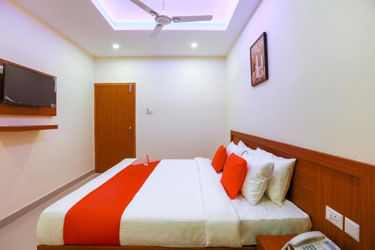 Oyo Ramis Residency Hotel Kannur Bagian luar foto