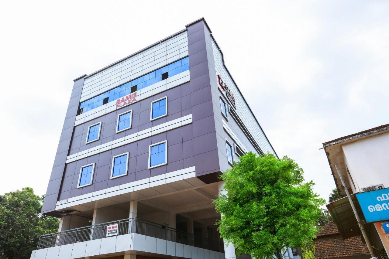 Oyo Ramis Residency Hotel Kannur Bagian luar foto